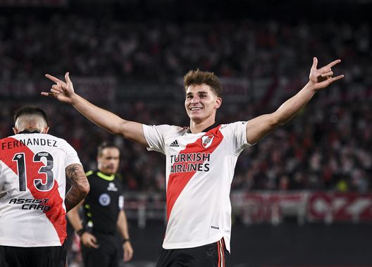 Photo by Marcelo Endelli/Getty Images Ex obiettivi, Alvarez sposta quasi 100 milioni! Plusvalenza clamorosa del Man City- immagine 2