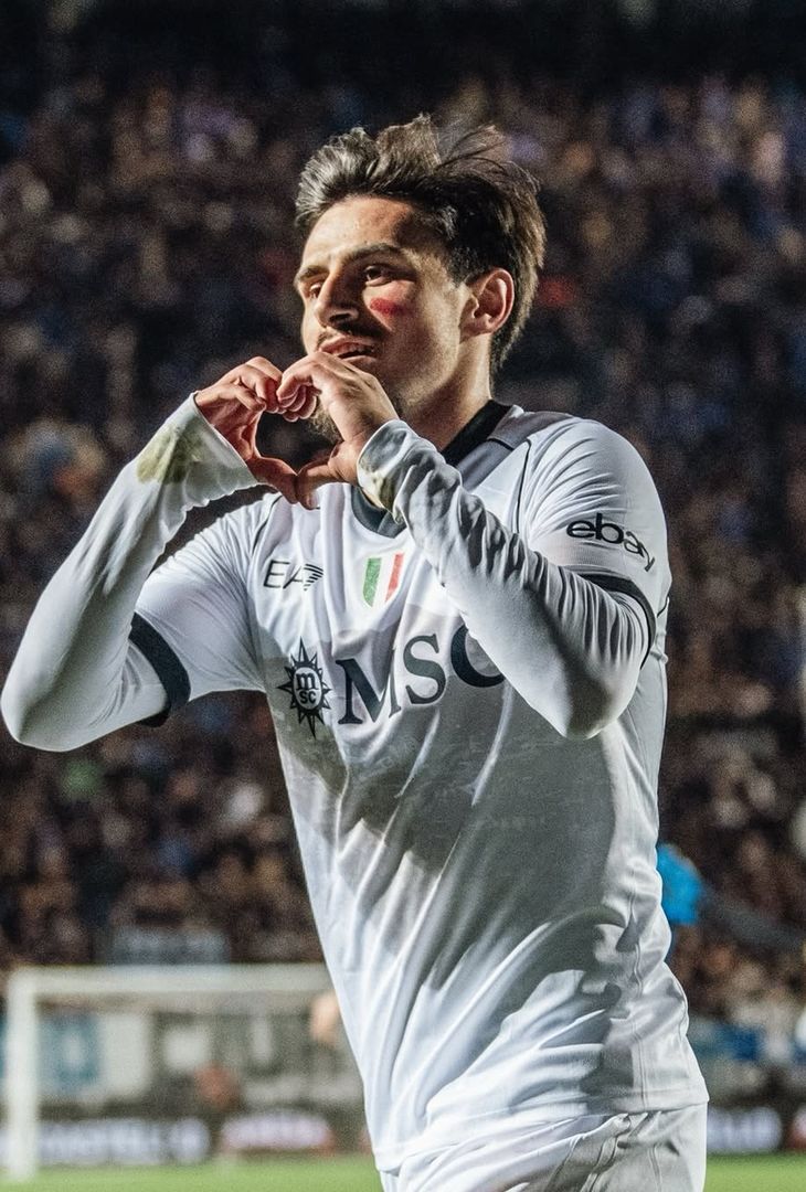 L’amore si presenta in diversi modi: quanti cuori e baci per gli azzurri – LA GALLERY - immagine 3