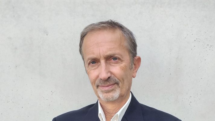 Il 20 febbraio al teatro di Zola Pedrosa ‘Uno stadio, una città’ lo spettacolo di Franco Cervellati Il 20 febbraio al teatro di Zola Pedrosa ‘Uno stadio, una città’ lo spettacolo di Franco Cervellati - immagine 1