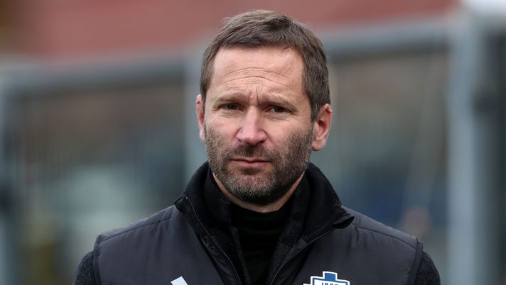 COMO, ITALY - NOVEMBER 24: Como 1907 Sportif Director Carlarberto Ludi looks on before the Serie A match between Como 1907 and ACF Fiorentina at Stadio G. Sinigaglia on November 24, 2024 in Como, Italy. (Photo by Marco Luzzani/Getty Images) Como, Ludi: “Speravamo che la Coppa avesse portato via energie alla Roma” - immagine 1