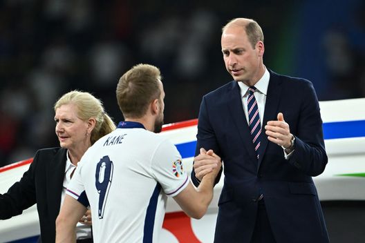 Getty Inghilterra sconfitta in finale, in UK: “Due milioni di ‘malati’, negozi aprono dopo” - immagine 1