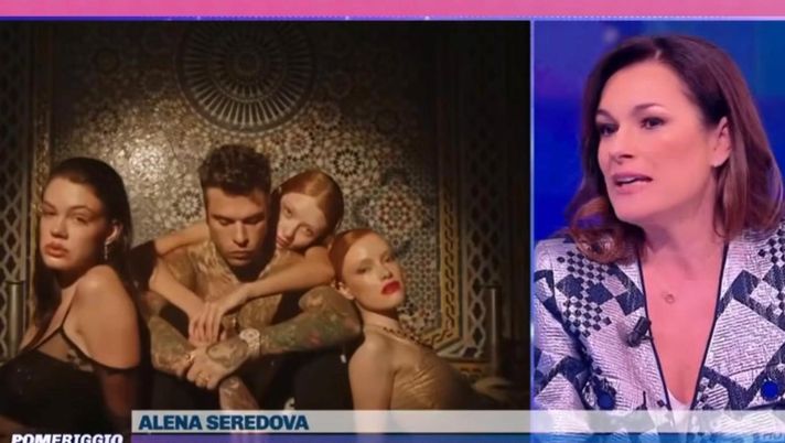 Alena Seredova su Fedez: “Bravo ragazzo di colpo? Ci credo poco. I casini che ha creato…”  Alena Seredova su Fedez: “Bravo ragazzo di colpo? Ci credo poco. I casini che ha creato…” - immagine 1