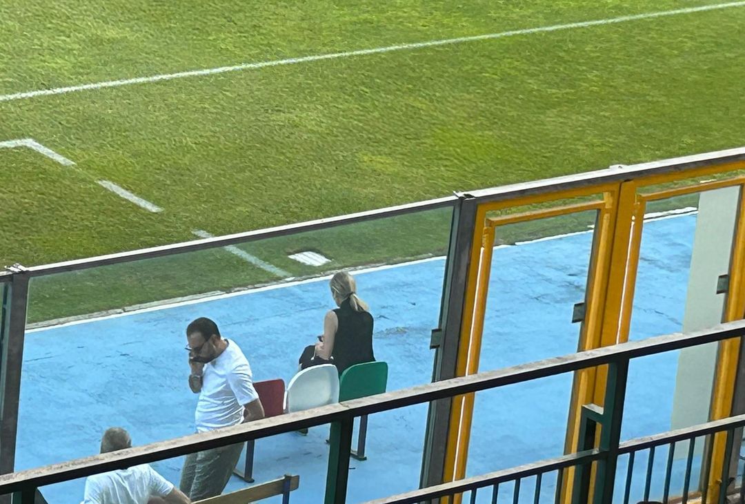 Il DS è al telefono, possibili novità di mercato per il Napoli