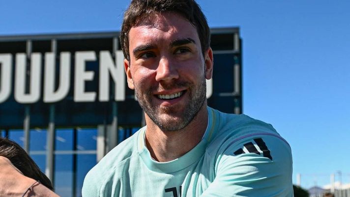 Calciomercato Milan, dalla Spagna: 'Vlahovic vicino al rinnovo'