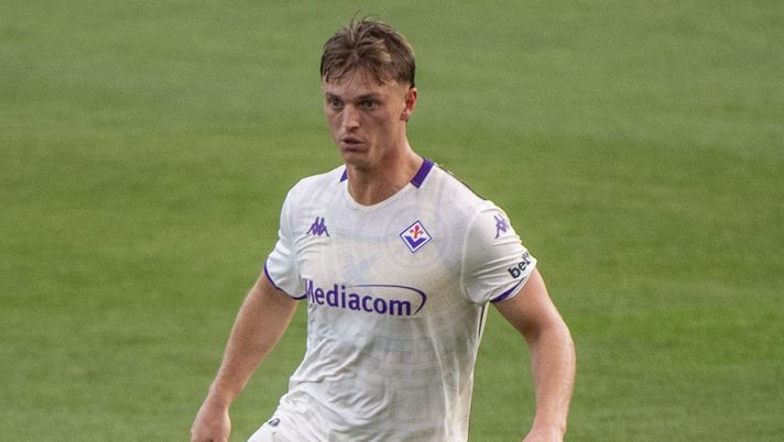 GERMOGLI PH: 20 LUGLIO 2025 BAGNO A RIPOLI AL VIOLA PARK SI E' GIOCATA LA PRIMA AMUCHEVOLE ESTIVA DELLA FIORENTINA CONTRO LA PRIMAVERA NELLA FOTO GUDMUNDSSON Gudmundsson