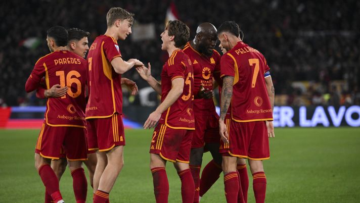 Serie A, la classifica: la Roma scavalca il Napoli, il Milan accorcia in vetta - immagine 1