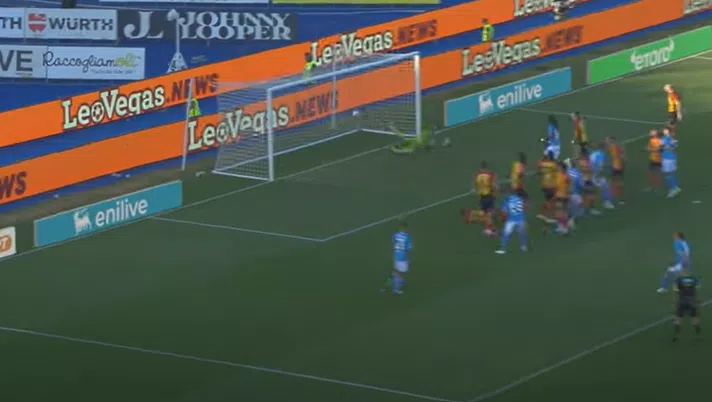 VIDEO Lecce-Napoli 0-1, gli highlights: Raspadori decide il match su punizione - immagine 1