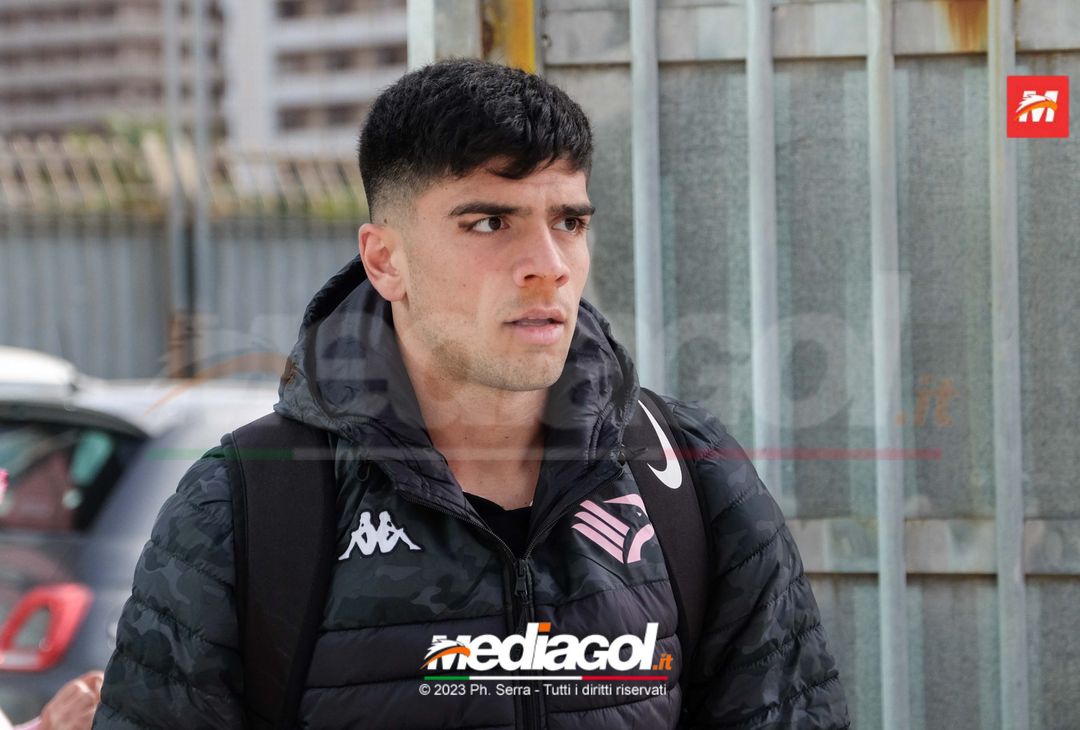 FOTO Südtirol-Palermo, la squadra in partenza dallo stadio “Renzo Barbera” (GALLERY) - immagine 6