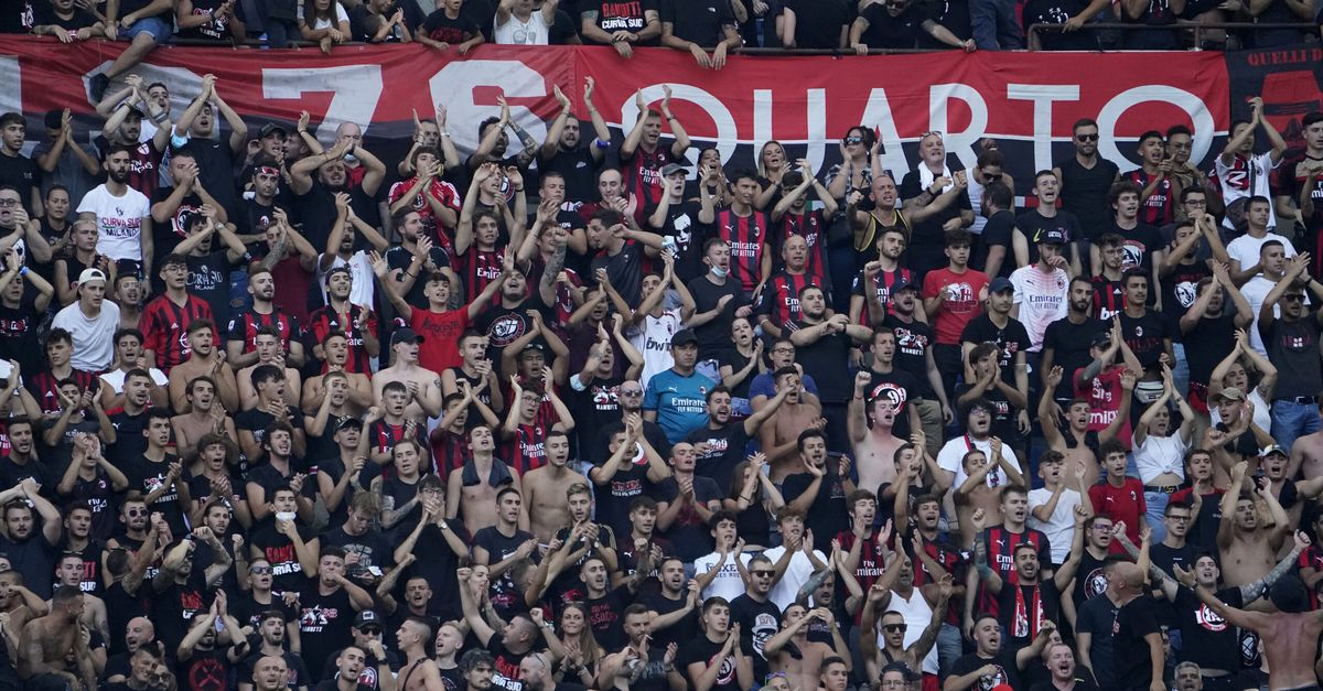 “Sai perché mi batte il corazon? Ho visto Luka Modric!”: copiato dal Milan il coro per Maradona