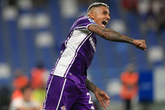 Reggio Emilia, Italia - 28 agosto 2025: Dodô esulta dopo aver segnato contro il Polissya. (Foto di Gabriele Maltinti/Getty Images) Fiorentina-Napoli, dove vedere il big match in diretta tv e streaming live- immagine 2