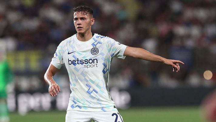 L’Inter può cedere Asllani a centrocampo: trattativa in corso con il Bologna - immagine 1