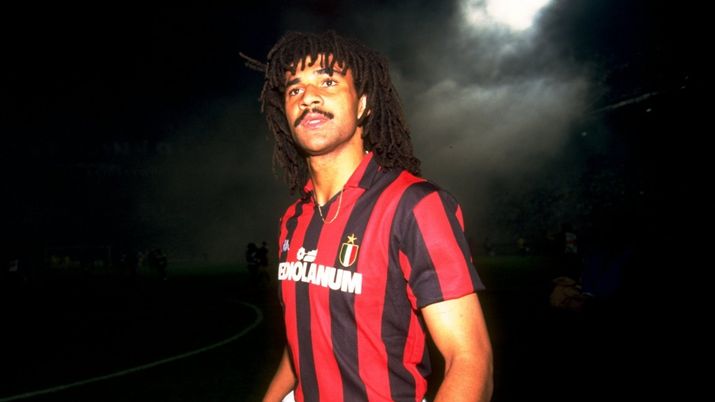 Ruud Gullit riceverà il trofeo della Hall of Fame a San Siro nel pre-partita di Milan-Juventus