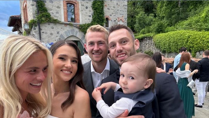 Nozze Inter, lady de Ligt: “In Italia per festeggiare la magia dell’amore tra Stefan e Doina”  Nozze Inter, lady de Ligt: “In Italia per festeggiare la magia dell’amore tra Stefan e Doina” - immagine 1