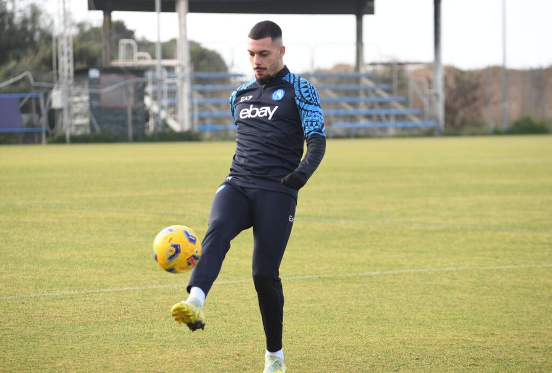 GALLERY Napoli subito in campo dopo il ko di Roma: gli scatti dell’allenamento - immagine 3