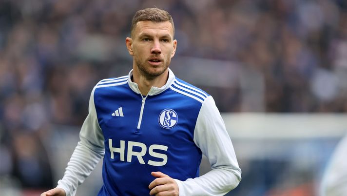 Dzeko, debutto da sogno con lo Schalke: gol immediato dopo l’addio a Firenze - immagine 1