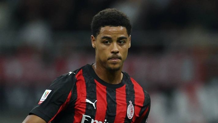 Koni De Winter (difensore AC Milan), qui durante Milan-Lecce 3-0 (Coppa Italia 2025-2026) | News (Getty Images) Milan, De Winter: 'Conosco Gilardino: so che il Pisa sarà ordinato e preparato'