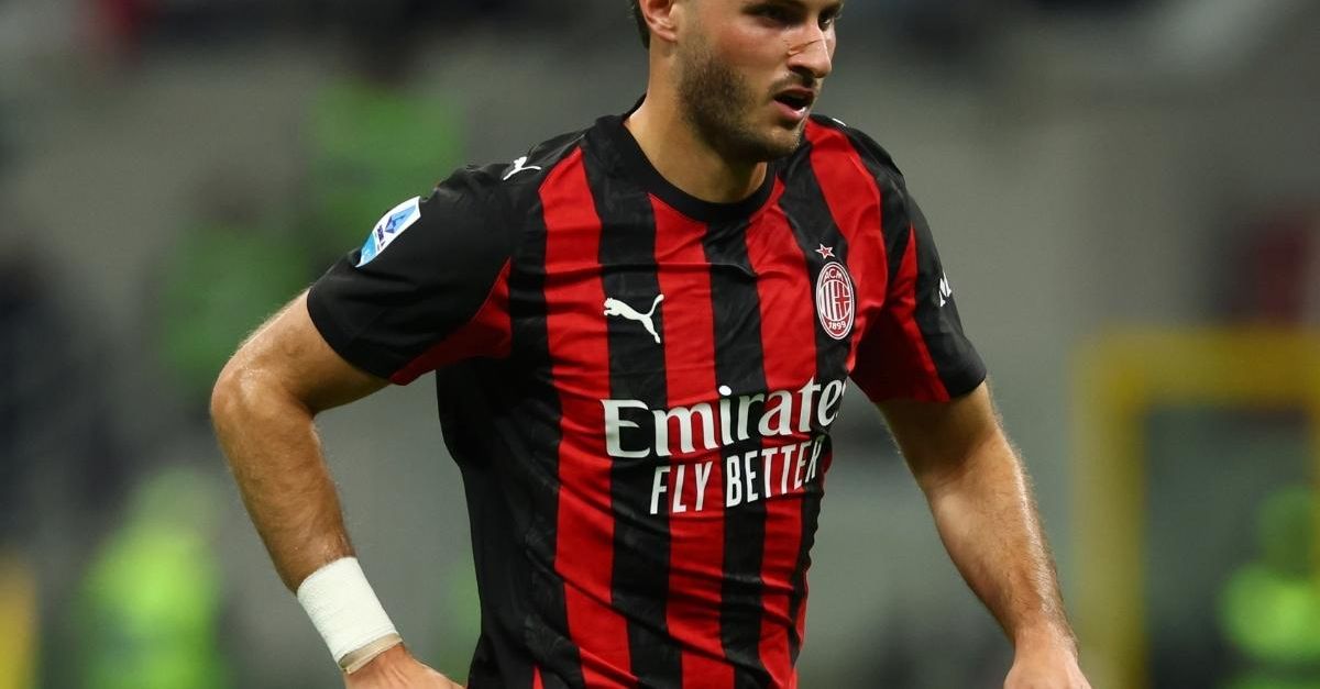 Pellegatti a gran voce: “Milan, a gennaio serve il bomber. Male male Gimenez. Allegri furente” Pellegatti a gran voce: “Milan, a gennaio serve il bomber. Male male Gimenez. Allegri furente”