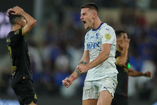 Jeddah, Arabia Saudita - 21 maggio 2025: Sergej Milinkovic-Savic esulta dopo aver segnato contro l'Al-Wehda. (Foto di Yasser Bakhsh/Getty Images) Mondiale per Club: alla scoperta dell’Al-Hilal, la nuova squadra di Simone Inzaghi- immagine 4