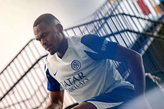 Ange-Yoan Bonny in azione durante il ritiro al BPER Training Center di Appiano Gentile il 23 luglio 2025 a Como, Italia. (Foto di Mattia Ozbot - Inter/Inter tramite Getty Images) Inter, al via l’era di Chivu! Tutti ad Appiano per la nuova stagione: con un occhio al mercato- immagine 4