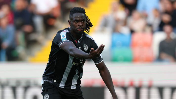 UDINE, ITALY - OCTOBER 25: Oumar Solet of Udinese react during the Serie A match between Udinese Calcio and US Lecce at Stadio Friuli on October 25, 2025 in Udine, Italy. (Photo by Timothy Rogers/Getty Images) Juve-Udinese, formazioni ufficiali: la decisione su Solet! Fuori David e Koopmeiners, sorpresa Kostic - immagine 1
