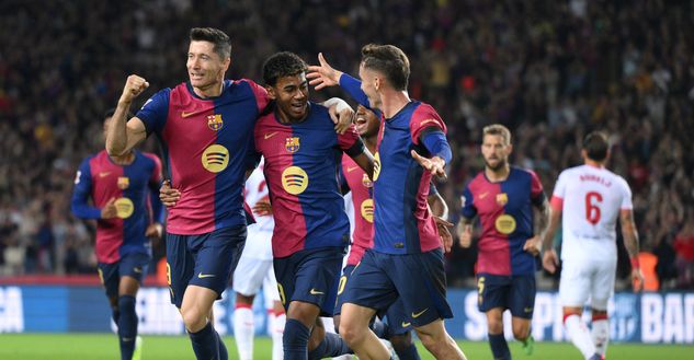 I calciatori del Barcellona esultano dopo un gol. (Foto di David Ramos/Getty Images) Barcellona Spotify