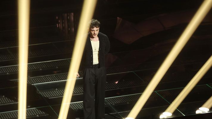 Sanremo, la Giuria degli adolescenti vota Olly: podio particolare. I precedenti - immagine 1