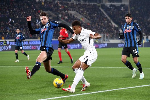 David Neres offre l'assist del gol del momentaneo 1-1 a Matteo Politano (Foto di Marco Luzzani/Getty Images) Napoli, Conte: “Scudetto? Stiamo andando troppo veloce, ma non vogliamo fermarci”- immagine 3