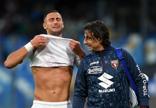 NAPLES, ITALY - OCTOBER 17: Rolando Mandragora of Torino FC reacts as he leaves the pitch during the Serie A match between SSC Napoli and Torino FC at Stadio Diego Armando Maradona on October 17, 2021 in Naples, Italy. (Photo by Francesco Pecoraro/Getty Images)