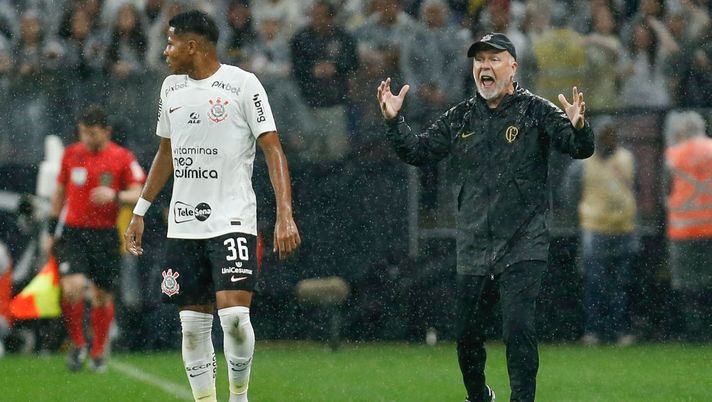 Rigore al 99′ nel derby alvinegro! Pareggio Santos e urlo Corinthians “Andremo in Federazione!” - immagine 1