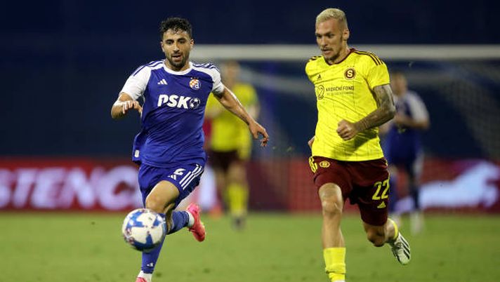 ZAGREB, CROATIA - AUGUST 24: Sadegh Moharrami of Dinamo Zagreb and Lukas Haraslin of Sparta Praha in action during UEFA Europa League Play Off Round First Leg match between Dinamo Zagreb and Sparta Praha at Maksimir Stadium on August 24, 2023 in Zagreb, Croatia. (Photo by Slavko Midzor/Pixsell/MB Media/Getty Images) EX SERIE A- Haraslin devastante! Gioia per Hakimi e per Singo in Francia- immagine 2