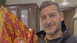 Totti a sorpresa, a Natale annuncia l’uovo di Pasqua: “Rimanete sintonizzati”