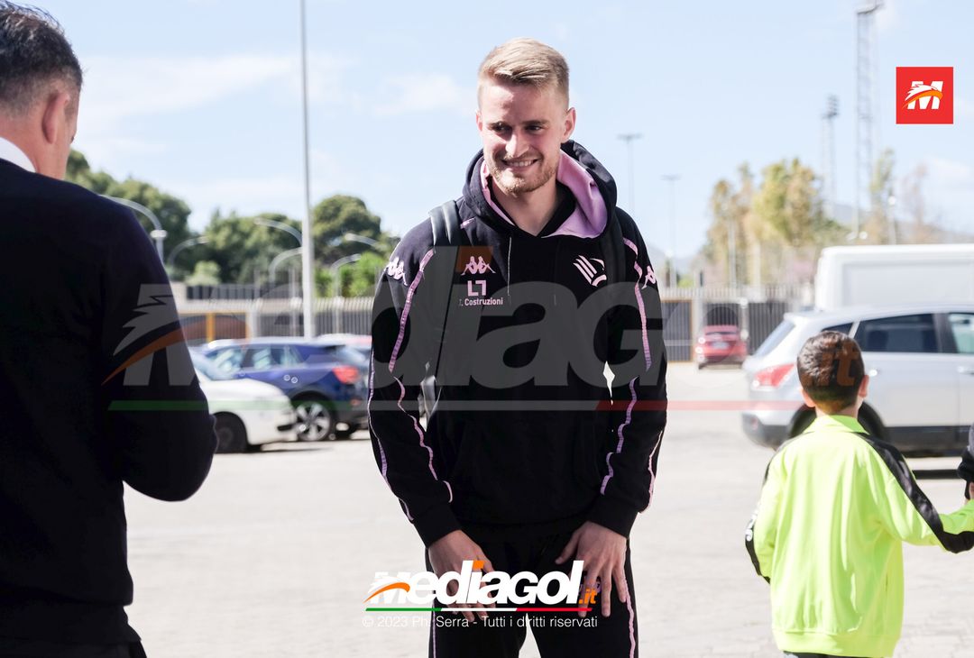 FOTO Venezia-Palermo, i Rosanero in partenza dal “Renzo Barbera” (GALLERY) - immagine 42