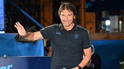 FOTO Conte “intercettato” dal Club Napoli Isola d’Ischia: il selfie con il tifoso