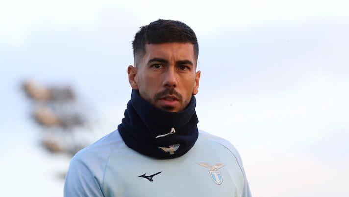 ROME, ITALY - NOVEMBER 27: Matteo Zaccagni of SS Lazio looks on during S.S. Lazio training session before the UEFA Europa League 2024/25 League Phase MD5 at Formello sport centre on November 27, 2024 in Rome, Italy. (Photo by Paolo Bruno/Getty Images) NEWS – Cuadrado, Zaccagni, Noslin, Acerbi, Pulisic, Balotelli, Miretti, Vlahovic, Pisilli: le novità- immagine 1