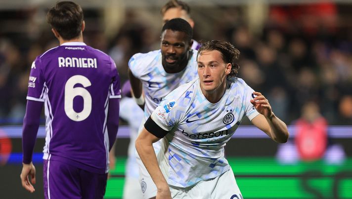 FLORENCE, ITALY - MARCH 22: Pio Esposito of FC Internazionale celebrates after scoring a goal during the Serie A match between ACF Fiorentina and FC Internazionale at Artemio Franchi on March 22, 2026 in Florence, Italy. (Photo by Gabriele Maltinti/Getty Images) Serie A, Fiorentina-Inter 1-1: Ndour risponde a Esposito. Chivu primo a +6 sul Milan - immagine 1