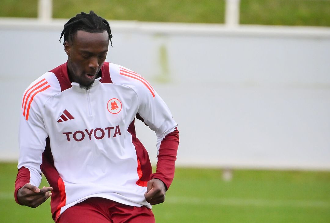 Ritiro Roma, Dovbyk scalda i motori: le indicazioni di De Rossi – FOTO GALLERY - immagine 96