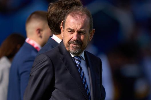 Ángel Torres, presidente del Getafe CF, osserva prima della partita di LaLiga EA Sports tra Getafe CF e Real Betis al Coliseum Alfonso Pérez il 21 ottobre 2023 a Getafe, Spagna. (Foto di Angel Martinez/Getty Images) Getafe, il presidente è contro il match di Miami: “Vergogna per il calcio spagnolo”- immagine 2