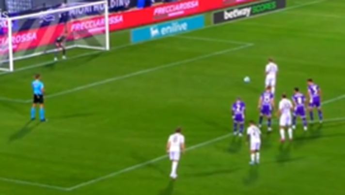 Al 5' minuto, Napoli subito in vantaggio sulla Fiorentina grazie al rigore trasformato da De Bruyne: clicca per vedere il gol! de bruyne fiorentina napoli