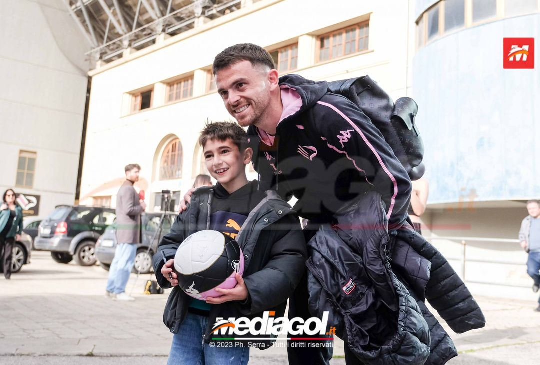 FOTO Südtirol-Palermo, la squadra in partenza dallo stadio “Renzo Barbera” (GALLERY) - immagine 18