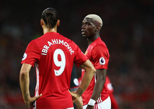 Manchester, Inghilterra - 19 agosto 2016: Zlatan Ibrahimović, di spalle, e Paul Pogba durante la partita di Premier League contro il Southampton. (Foto di Michael Steele/Getty Images) Paul Pogba al Monaco, ora è ufficiale: l’ex Juventus tornerà a giocare- immagine 3