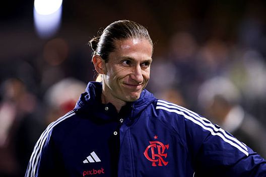 Filipe Luis tecnico del Flamengo.(Photo by Ricardo Moreira/Getty Images) Il Flamengo espugna lo stadio del Bragantino: non accadeva dal 1996- immagine 3