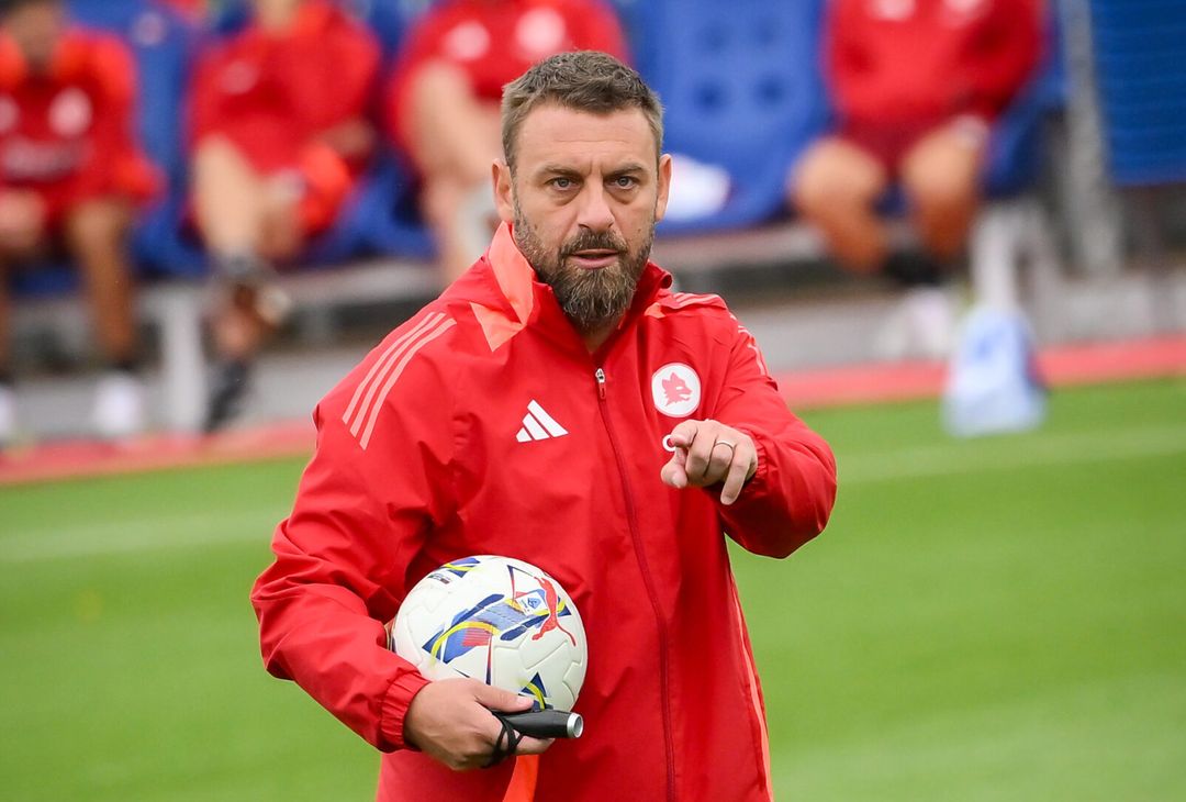 Ritiro Roma, Dovbyk scalda i motori: le indicazioni di De Rossi – FOTO GALLERY - immagine 63