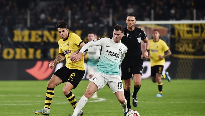 La Grecia prova a limitare la violenza negli stadi: “Partite a porte chiuse fino al 12 febbraio” - immagine 1