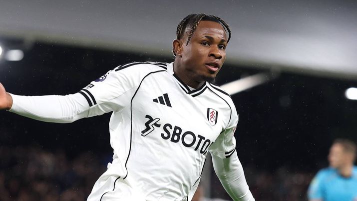 Samuel Chukwueze (attaccante Fulham) | Calciomercato AC Milan News (Foto Getty Images) Chukwueze e un futuro lontano dal Milan? Non corriamo: ecco perché può cambiare tutto