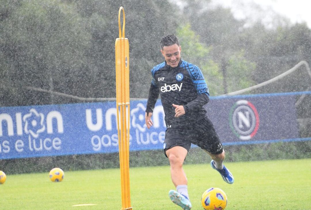 GALLERY Il Napoli si allena sotto una pioggia battente: le foto della seduta odierna - immagine 4