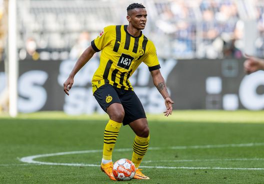 DORTMUND, GERMANY - MAY 14: Manuel Akanji of Borussia Dortmund runs with the ball during the Bundesliga match between Borussia Dortmund and Hertha BSC at Signal Iduna Park on May 14, 2022 in Dortmund, Germany. (Photo by Boris Streubel/Getty Images)  Chelsea