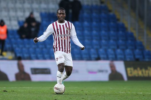 Istanbul, Turchia - 10 dicembre 2023: Massanga Matondo dell'Hatayspor durante la partita di campionato contro il Basaksehir. (Photo by Ahmad Mora/Getty Images) Hatayspor-Fenerbahçe, i precedenti tra le due squadre turche- immagine 2