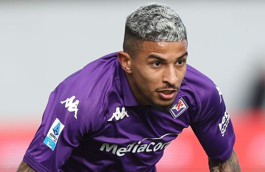 FLORENCE, ITALY - JANUARY 19: Domilson Cordeiro dos Santos known as Dodo of ACF Fiorentina in action during the Serie A match between Fiorentina and Torino at Stadio Artemio Franchi on January 19, 2025 in Florence, Italy. (Photo by Gabriele Maltinti/Getty Images) Dodò