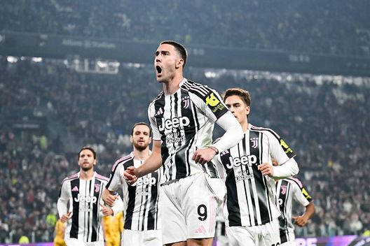 Dusan Vlahovic, attaccante della Juventus (Photo by Daniele Badolato - Juventus FC/Juventus FC via Getty Images) Infortunio Vlahovic, confermata la lesione: la Juventus vaglia le alternative- immagine 2