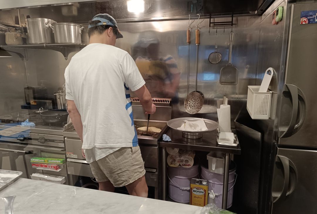 GALLERY DiCoprio apre a Tokyo un locale dedicato a Napoli: ospite il prof Siciliano - immagine 8